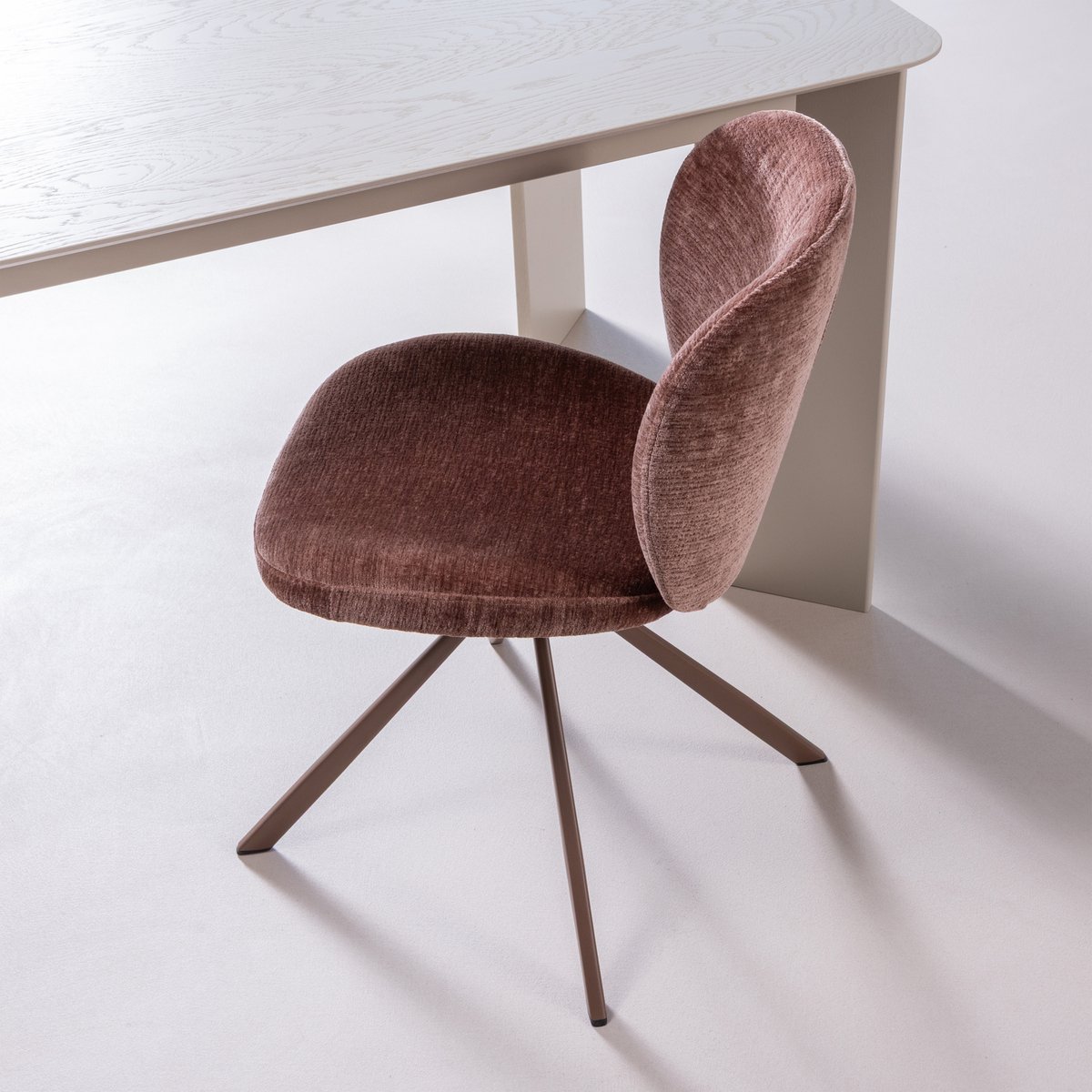 WOOOD Femke Eetkamerstoelen - Chenille Stof - Bruin- Set van 2
